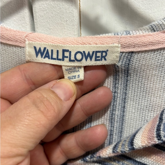 Wild Fable Pink and Blue Patterned Top Size Small - Picture 3 of 4